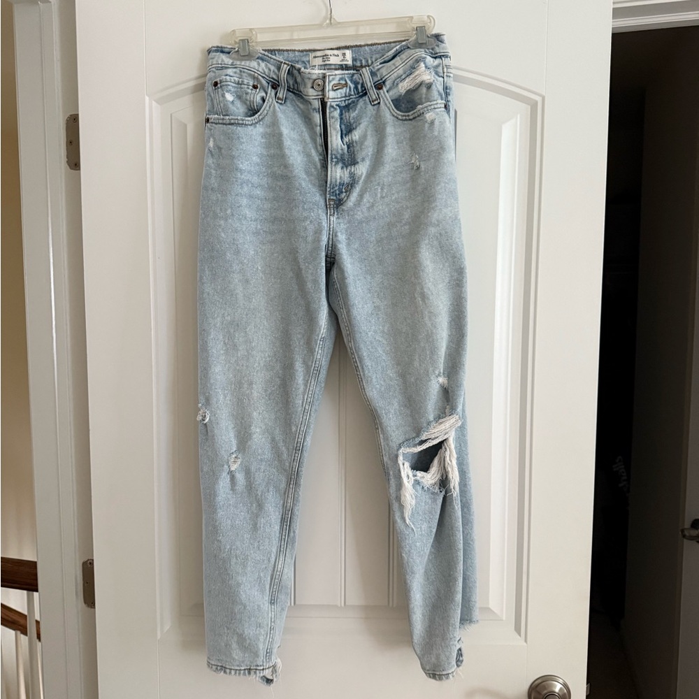 Abercrombie High Rise Mom Jean